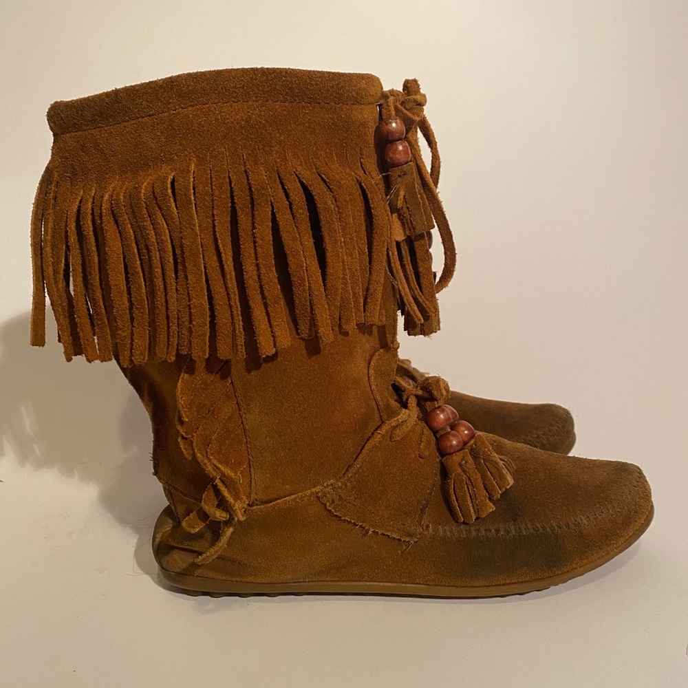 Minnetonka Brown Suede Pull On Fringe Moccasins